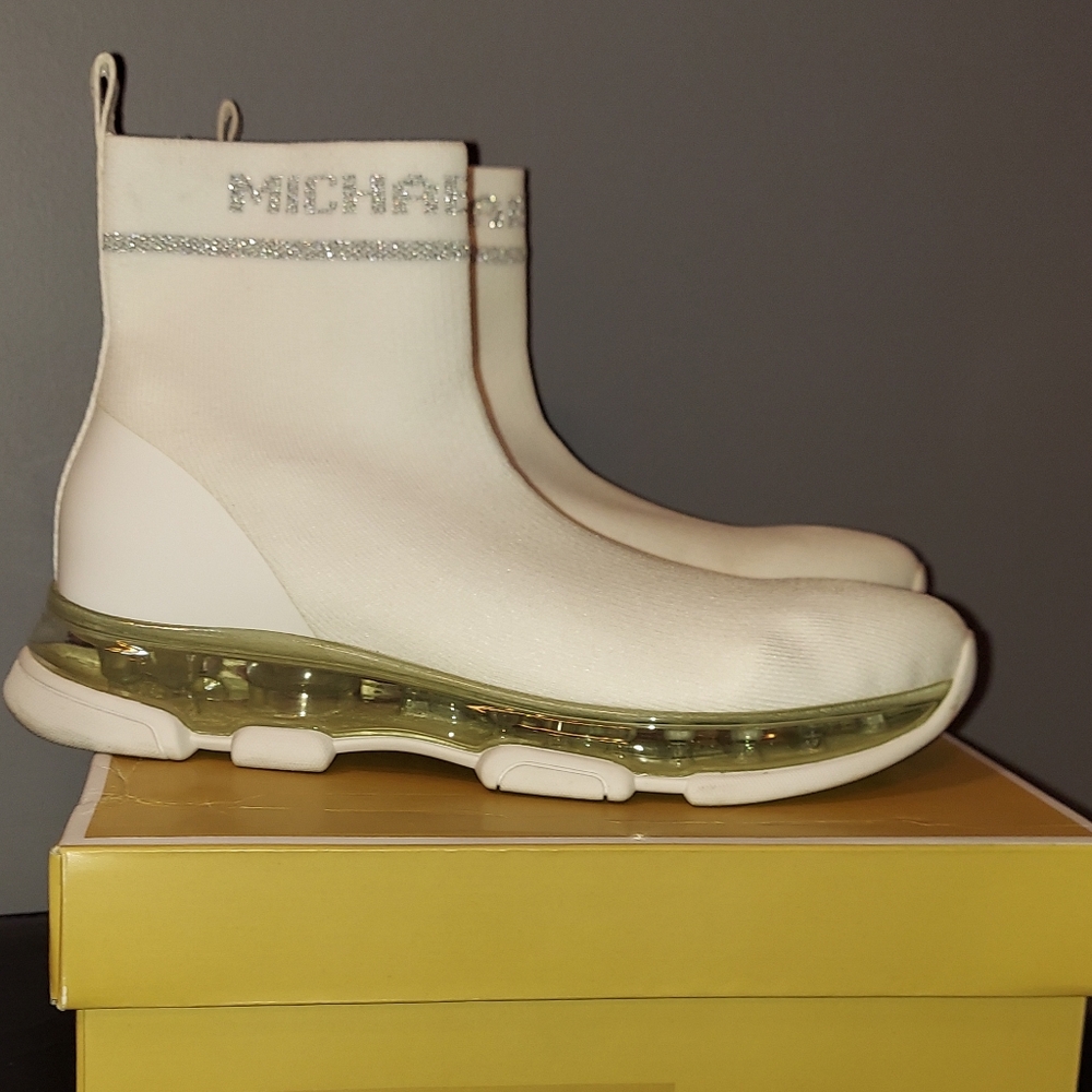 Michael Kors Kendra Bootie 8M